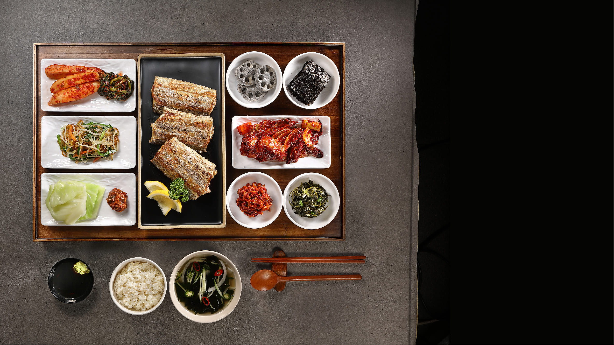 바다를 먹은 고등어